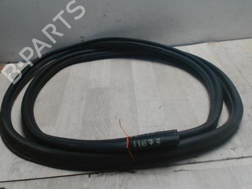 Used Rubber door seal DACIA SANDERO 1.4 MPI LPG (72 hp) 31239523