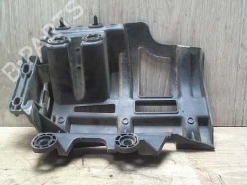 Used Rear bumper bracket PEUGEOT 5008 (0U_, 0E_) 2.0 HDi (163 hp) 28685742