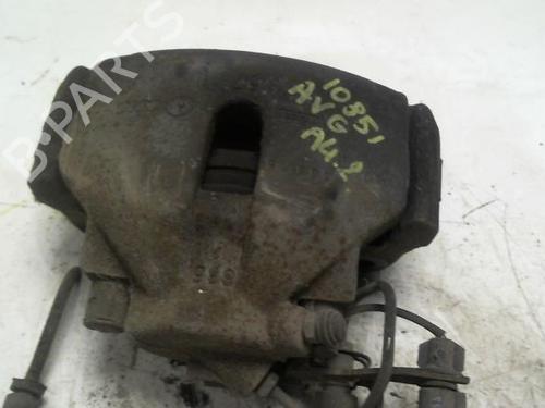 Used Left front brake caliper AUDI A4 B7 (8EC) 2.0 TDI 16V (140 hp) 31220569