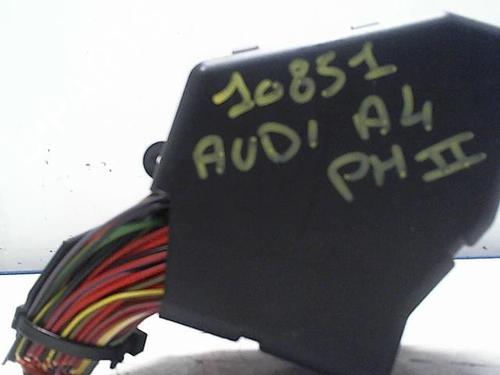 Zekeringkast AUDI A4 B7 (8EC) 2.0 TDI 16V (140 hp) 28615785
