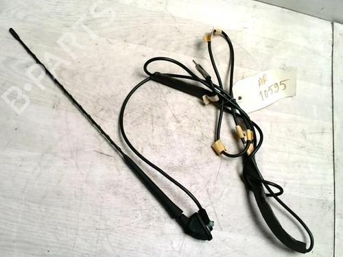 Antenne/Base Antenne/Base TOYOTA YARIS (_P1_) 1.3 (NCP10, SCP12_) (86 hp) 25422674 25422674