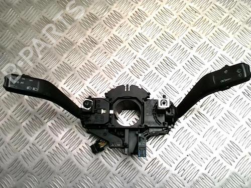 Comutador piscas / escovas Comutador piscas / escovas VW TOURAN (1T1, 1T2) 1.9 TDI (90 hp) 34243904 34243904