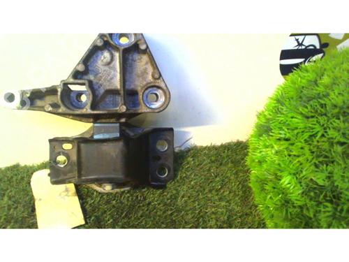 Used Engine mount DACIA LOGAN MCV (KS_) 1.5 dCi (KS0K) (68 hp) 25395800