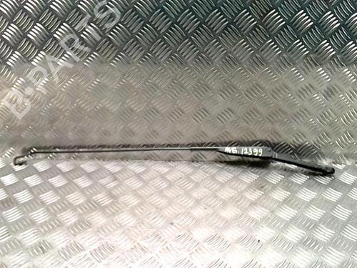 Used Front windshield wiper arm RENAULT TRAFIC II Van (FL) 1.9 dCi 80 (FL0B) (82 hp) 30661045