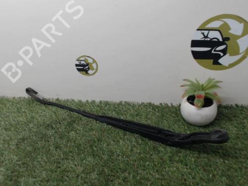 Used Front windshield wiper arm NISSAN MICRA III (K12) 1.5 dCi (65 hp) 25397326