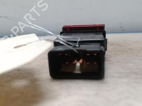 Used Warning switch HYUNDAI ELANTRA III Saloon (XD) 2.0 CRDi (113 hp) 28118605