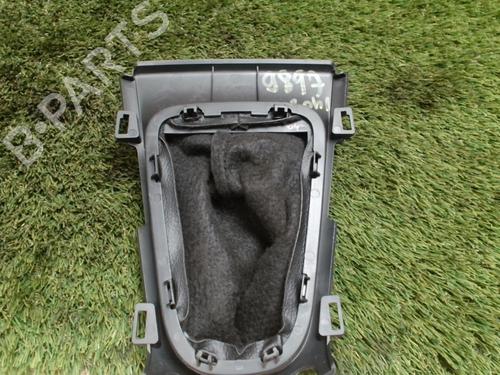 Pomello del cambio AUDI A4 B7 (8EC) 2.0 TDI 16V (140 hp) 31221830