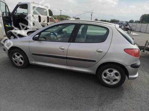 Licence plate light PEUGEOT 206 Hatchback (2A/C) 2.0 HDI 90 | BP25429332I40 