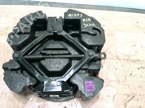 Used Jack Kit KIA SOUL I (AM) 1.6 CRDi 115 (115 hp) 25428465