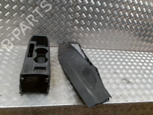 Console central RENAULT CLIO V (B7_) 1.5 Blue dCi 85 (B7AG) (86 hp) 31872858