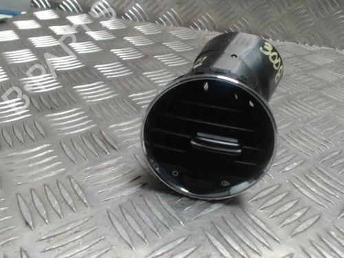 Luchtrooster PEUGEOT 3008 I MPV (0U_) 1.6 HDi (114 hp) 31228328