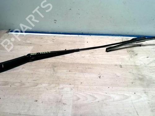 Used Front windshield wiper arm BMW X1 (F48) sDrive 18 d (150 hp) 25427885