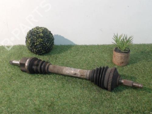 Drivaksel fortil venstre PEUGEOT 206 Hatchback (2A/C) 1.1 i (60 hp) 25394533