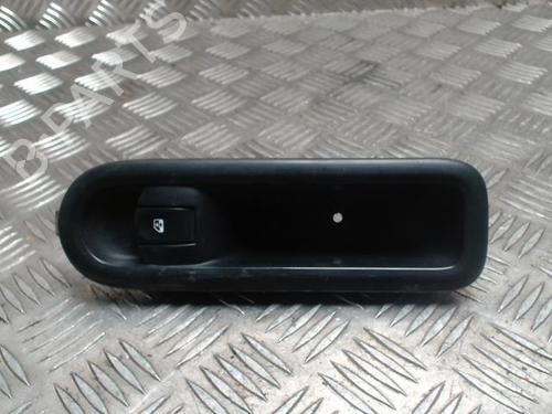 Used Right front window switch RENAULT TWINGO II (CN0_) 1.2 16V (CN0K, CN0V, CN0A) (76 hp) 30049695
