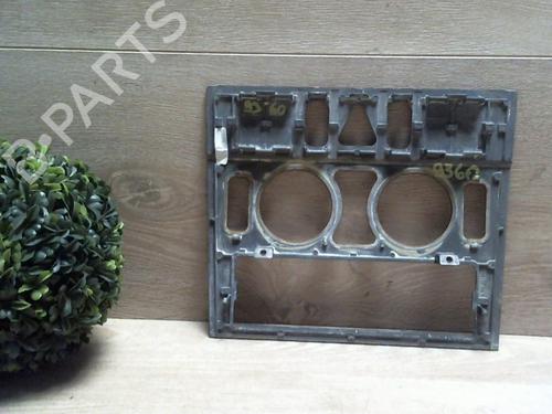 Used Middle console MERCEDES-BENZ E-CLASS (W210) E 290 Turbo-D (210.017) (129 hp) 31226974