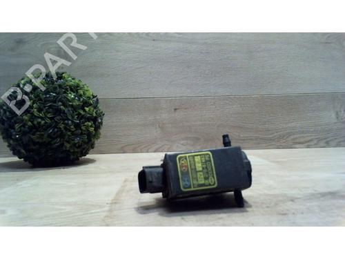 Used Washer pump KIA CARENS II MPV (FJ) 2.0 CRDi (113 hp) 25383692