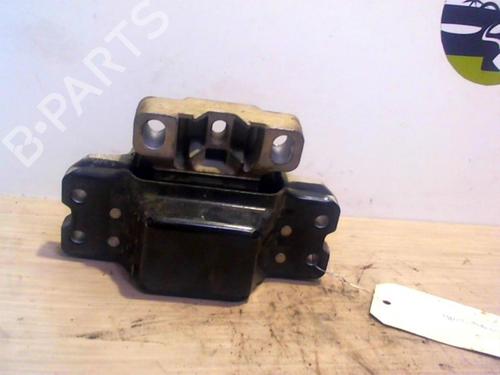 Used Engine mount RENAULT CLIO III (BR0/1, CR0/1) 1.5 dCi (C/BR0G, C/BR1G) (68 hp) 25392762