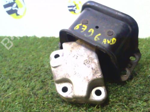 Used Engine mount NISSAN MICRA III (K12) 1.5 dCi (65 hp) 25396068