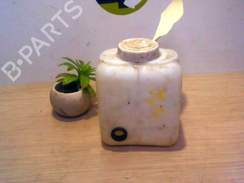 Windscreen washer tank TOYOTA YARIS (_P13_) 1.5 Hybrid (NHP130_, NHP130) | BP29880594C113
