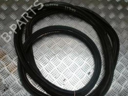 Gummiliste MERCEDES-BENZ B-CLASS Sports Tourer (W245) B 180 CDI (245.207) (109 hp) 31167342