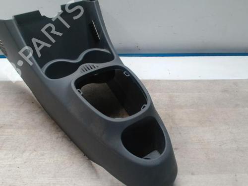 Console centrale PEUGEOT 107 (PM_, PN_) 1.0 (68 hp) 31237102