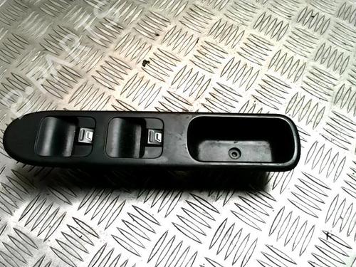 Used Left front window switch Left front window switch PEUGEOT 307 (3A/C) 2.0 HDi 90 (90 hp) 35933372 35933372