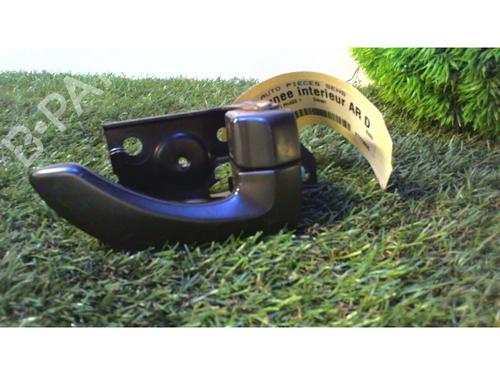 Used Rear right interior door handle HYUNDAI SANTA FÉ I (SM) 2.0 CRDi 4x4 (113 hp) 25397475