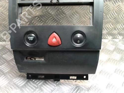 Middle console RENAULT MEGANE II (BM0/1_, CM0/1_) 1.5 dCi (BM0F, BM0T, BM2B, CM0F, CM0T) | BP25841152I22 