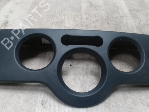 Mittelkonsole RENAULT KANGOO Express (FW0/1_) 1.5 dCi 85 (FW0K, FW0L, FW0B) (86 hp) 31230626