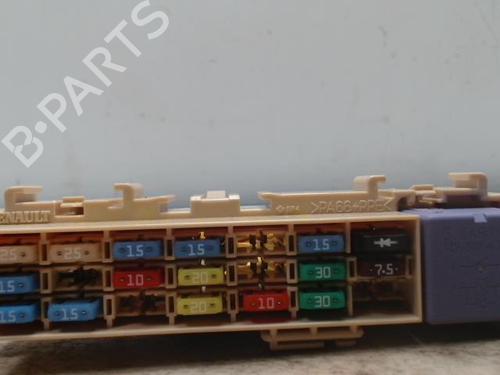 Used Fuse box RENAULT CLIO III (BR0/1, CR0/1) 1.6 16V (BR05, BR0B, BR0Y, BR15, BR1J, BR1M, BR1Y, CR0B,... (112 hp) 25422079