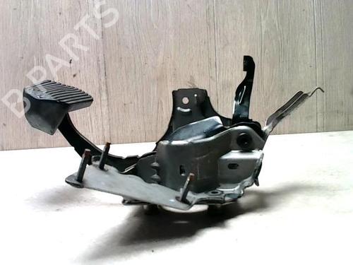 Break pedal PEUGEOT 5008 (0U_, 0E_) 2.0 HDi | BP31229150I19
