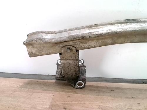 Used Front bumper reinforcement Front bumper reinforcement 31231657 31231657