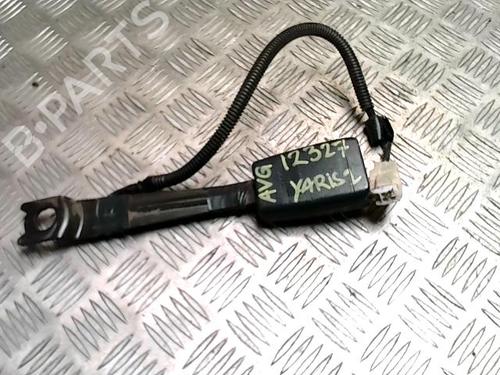 Sikkerhedssele-spænde TOYOTA YARIS (_P9_) 1.4 D-4D (NLP90_, NLP90R) (90 hp) 31332302