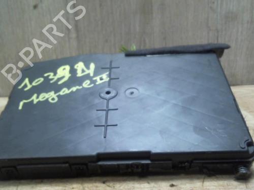 Used Comfort control module RENAULT MEGANE II (BM0/1_, CM0/1_) 1.5 dCi (BM0F, BM0T, BM2B, CM0F, CM0T) (82 hp) 28828161