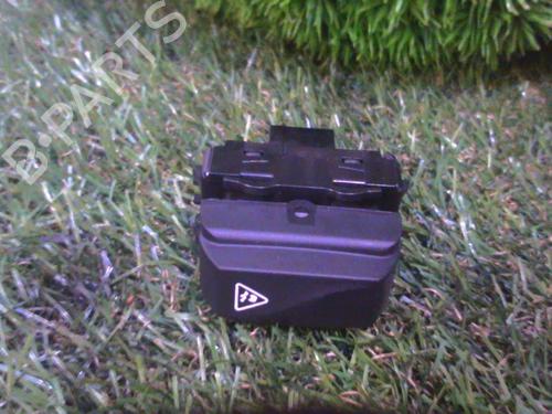 Used Switch RENAULT LAGUNA III (BT0/1) 1.5 dCi (BT00, BT0A, BT0T, BT1J) (110 hp) 25395579