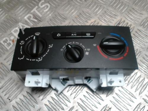 AC Styreenhet / Manøvreringsenhet FIAT SCUDO Van (270_, 272_) 1.6 D Multijet (90 hp) 31225570