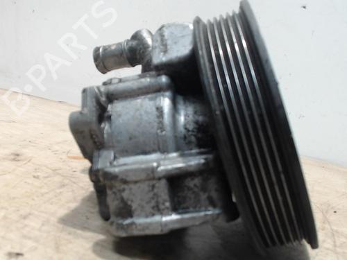 Used Steering pump MERCEDES-BENZ VITO Van (W638) 112 CDI 2.2 (638.094) (122 hp) 25386860