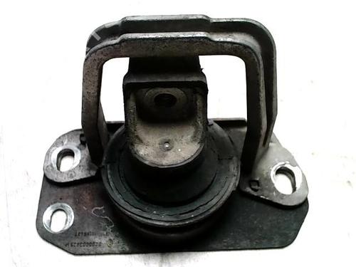 Used Engine mount RENAULT TRAFIC II Bus (JL) 1.9 dCI 100 (JL0C) (101 hp) 25420365