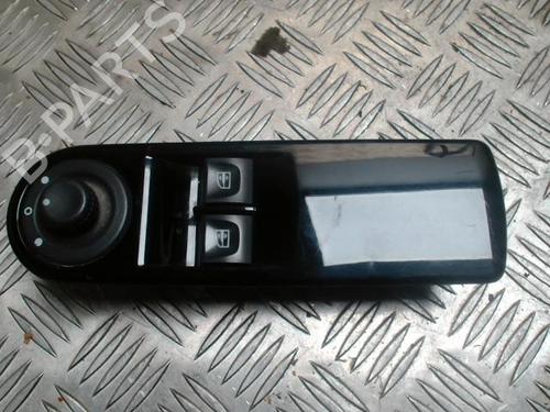 Used Left front window switch RENAULT CLIO IV (BH_) 1.2 16V (73 hp) 30530849