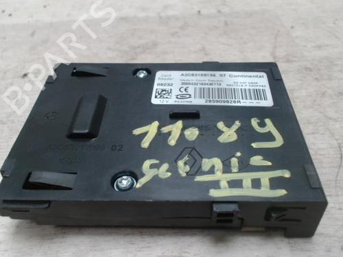 Used Electronic module RENAULT SCÉNIC III (JZ0/1_) 1.9 dCi (JZ0J, JZ1J, JZ1K, JZ1S) (131 hp) 25420897