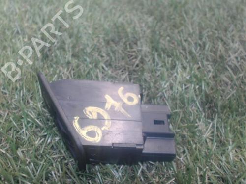 Used Switch PEUGEOT 206 Hatchback (2A/C) 1.4 i (75 hp) 25389414