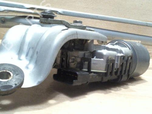 Used Front wiper motor DACIA SANDERO 1.2 16V (75 hp) 25402494