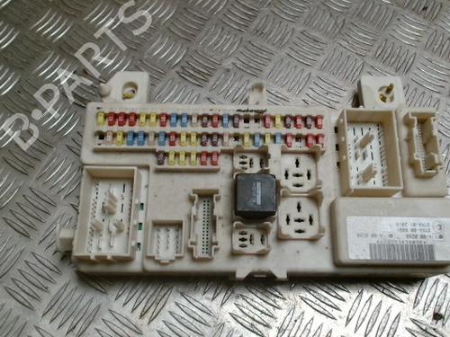 Used Fuse box Fuse box 36899953 36899953