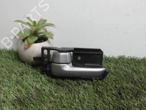 Used Front left interior door handle SUZUKI SWIFT III (MZ, EZ) 1.3 DDiS (RS413D) (69 hp) 25394432