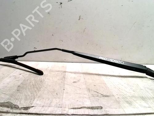 Used Front windshield wiper arm RENAULT MEGANE IV Hatchback (B9A/M/N_) 1.6 dCi 130 (B9A4) (130 hp) 30666534