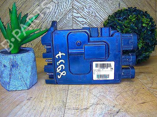 Used Fuse box RENAULT SCÉNIC III (JZ0/1_) 1.4 16V (JZ0F, JZ1V) (131 hp) 25384075