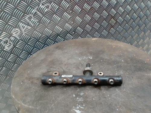 Used Injection rail Injection rail PEUGEOT 206 SW (2E/K) 2.0 HDi (90 hp) 33818514 33818514