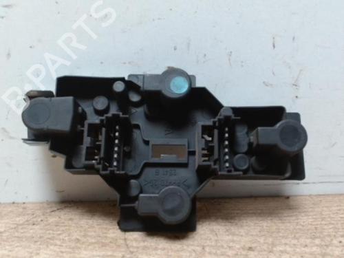 Licence plate light RENAULT SCÉNIC I MPV (JA0/1_, FA0_) 1.9 dCi (JA05, JA1F) | BP30981969I40 