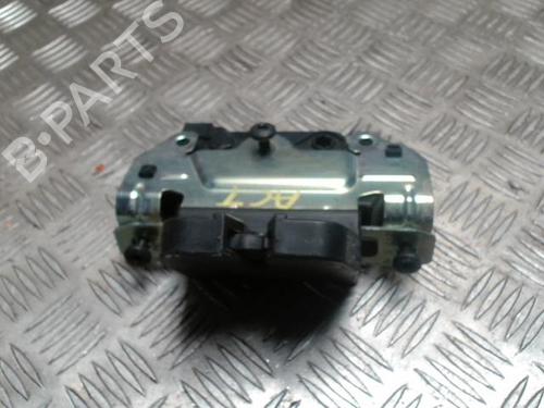 Used Tailgate lock OPEL ZAFIRA / ZAFIRA FAMILY B (A05) 1.9 CDTI (M75) (100 hp) 30502833