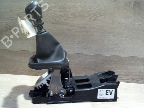 Used Gear lever RENAULT MEGANE III Hatchback (BZ0/1_, B3_) 1.9 dCi (BZ0N, BZ0J) (131 hp) 25401972